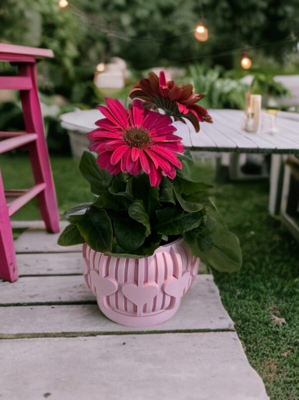 Cupid Pot Planter - Image 2